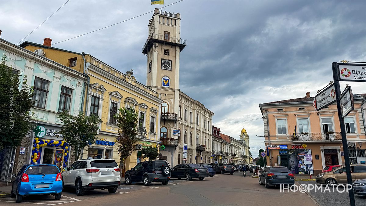 Затишний фоторепортаж із вулиць Коломиї 7