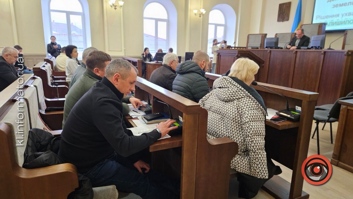 Готівка у валюті, мільйонні доходи дружини та майно родини: що задекларував заступник мера Коломиї Володимир Григорук 2