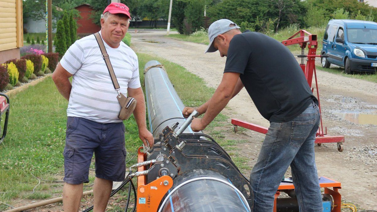 У мікрорайоні Хмельницького в Коломиї розпочали заміну водогону 2