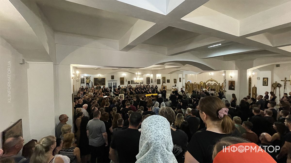 Коломия попрощалася із захисником Романом Пискором 5
