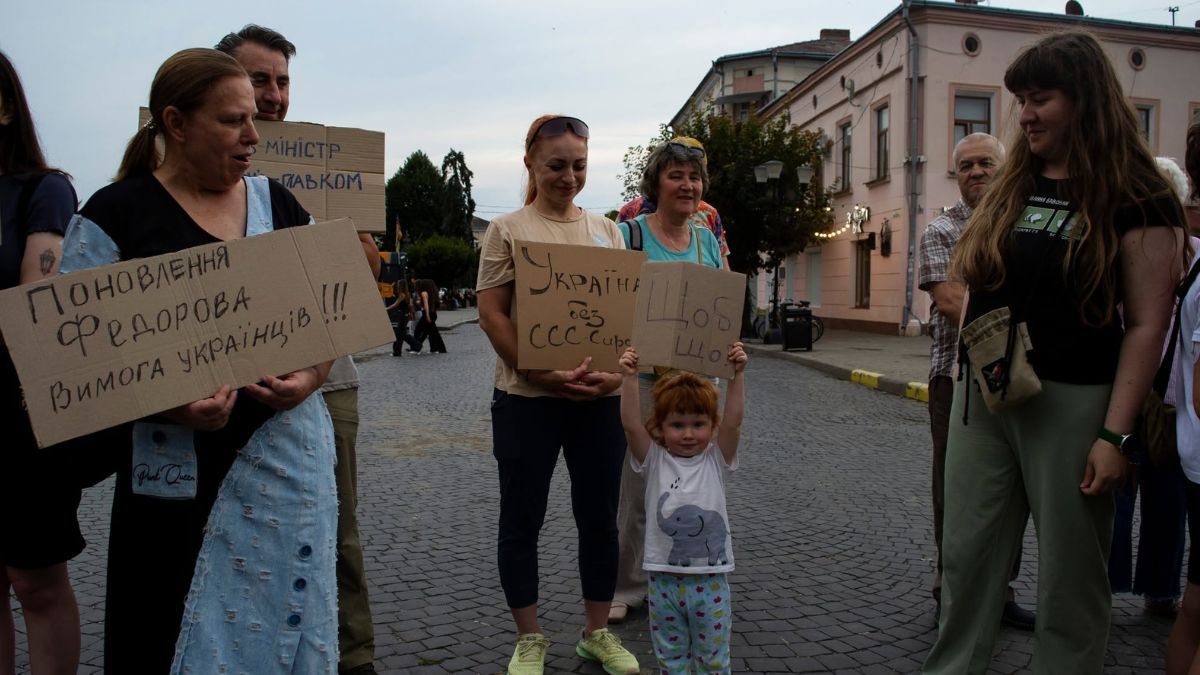 У Коломиї щодня проходять мітинги через звільнення Федорова 1