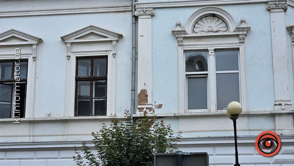 Від «Центральної» до «Карпат»: історія будинку на розі Театральної та Валової у Коломиї 3