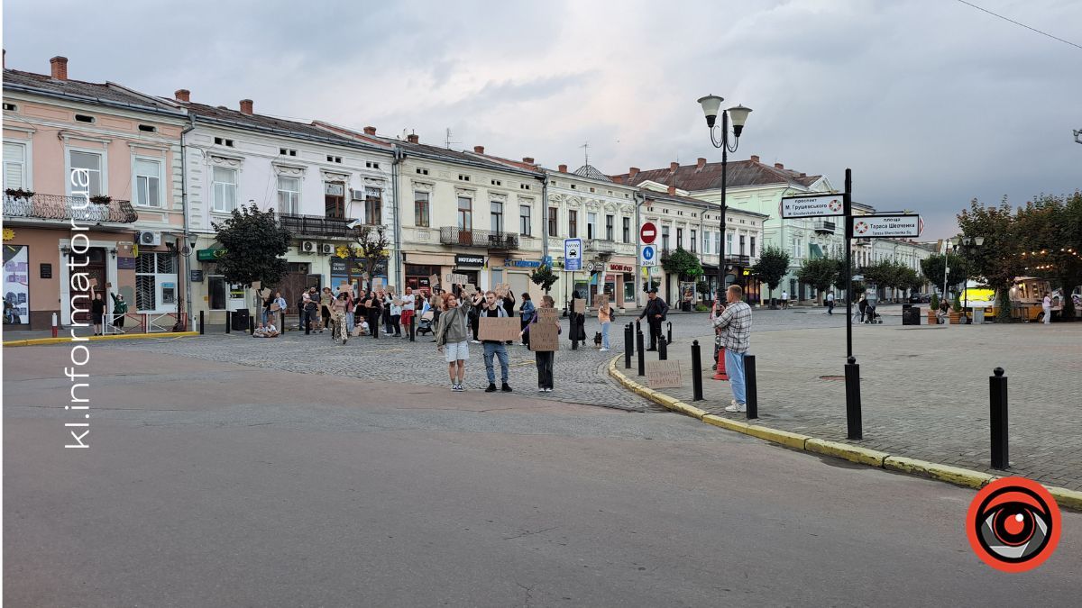 Четвертий день поспіль коломияни виходять на протест через звільнення Федорова 6