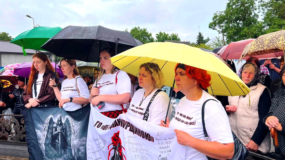 На Городенківщині попрощалися з воїном Василем Іванійчуком 4