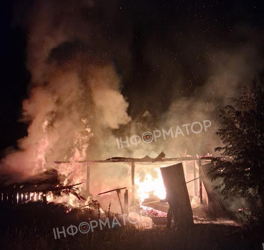 Вночі у Молодятині спалахнула пожежа 1