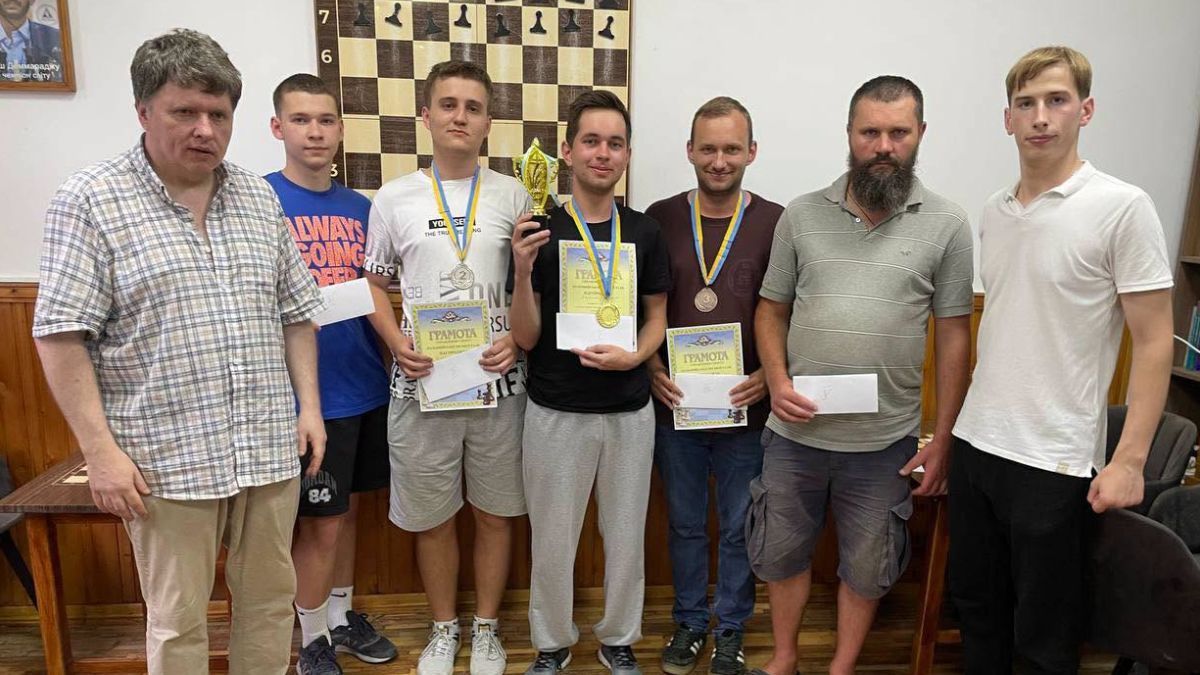 У Коломиї провели шахово-шашкові турніри до Дня тренера та Міжнародного дня шахів 1