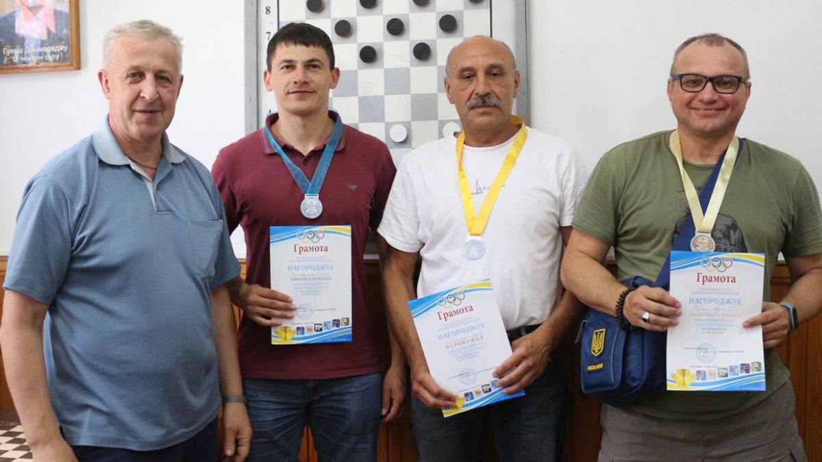 У Коломиї провели шахово-шашкові турніри до Дня тренера та Міжнародного дня шахів 2