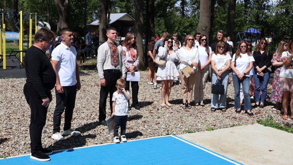 У Заболотові відкрили нові спортивні майданчики та провели благодійний захід 5