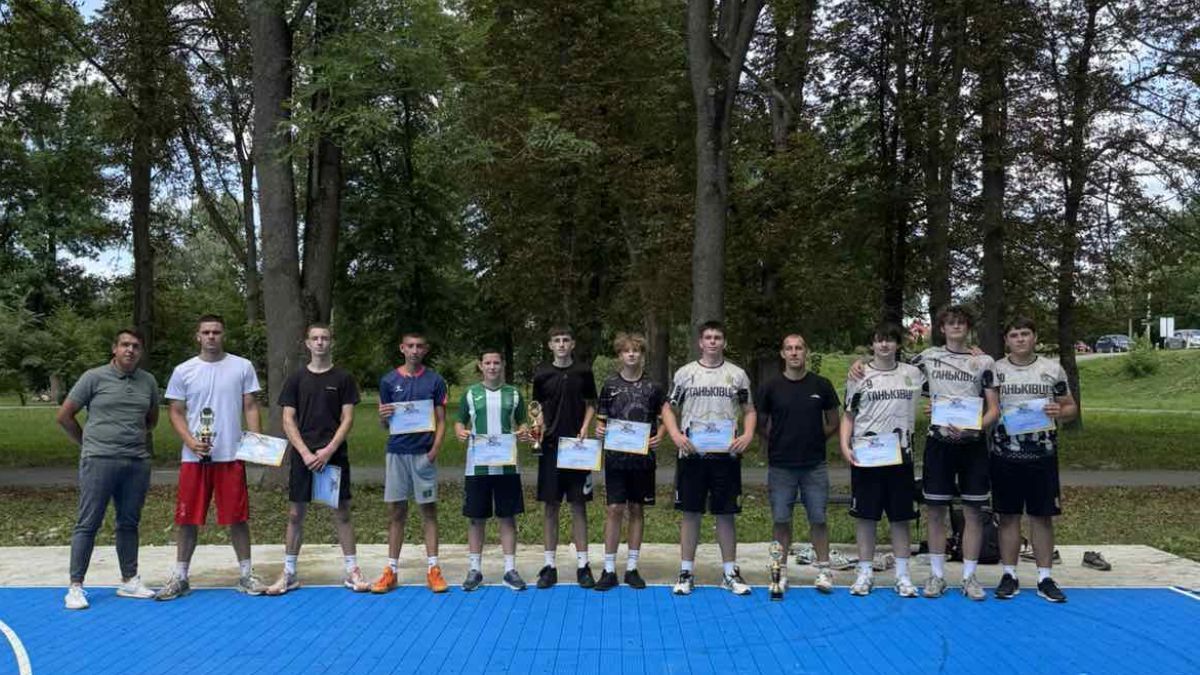 У Заболотові відкрили нові спортивні майданчики та провели благодійний захід 9