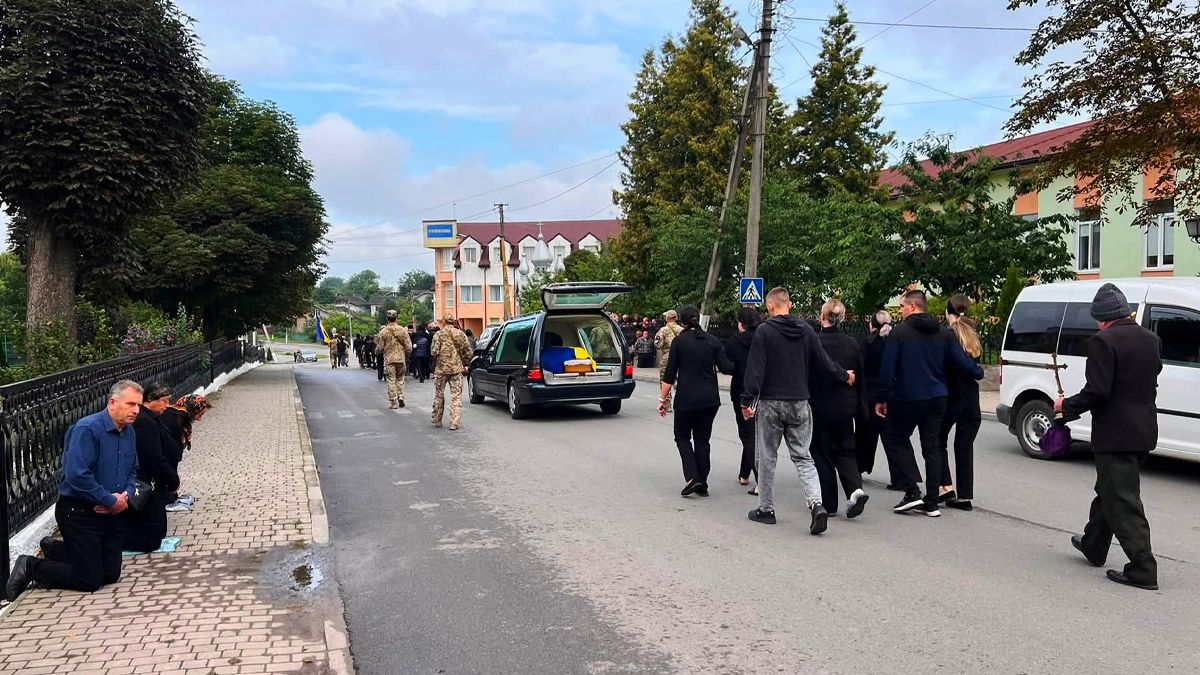 В останню дорогу на Городенківщині провели Коліщака Віталія 6
