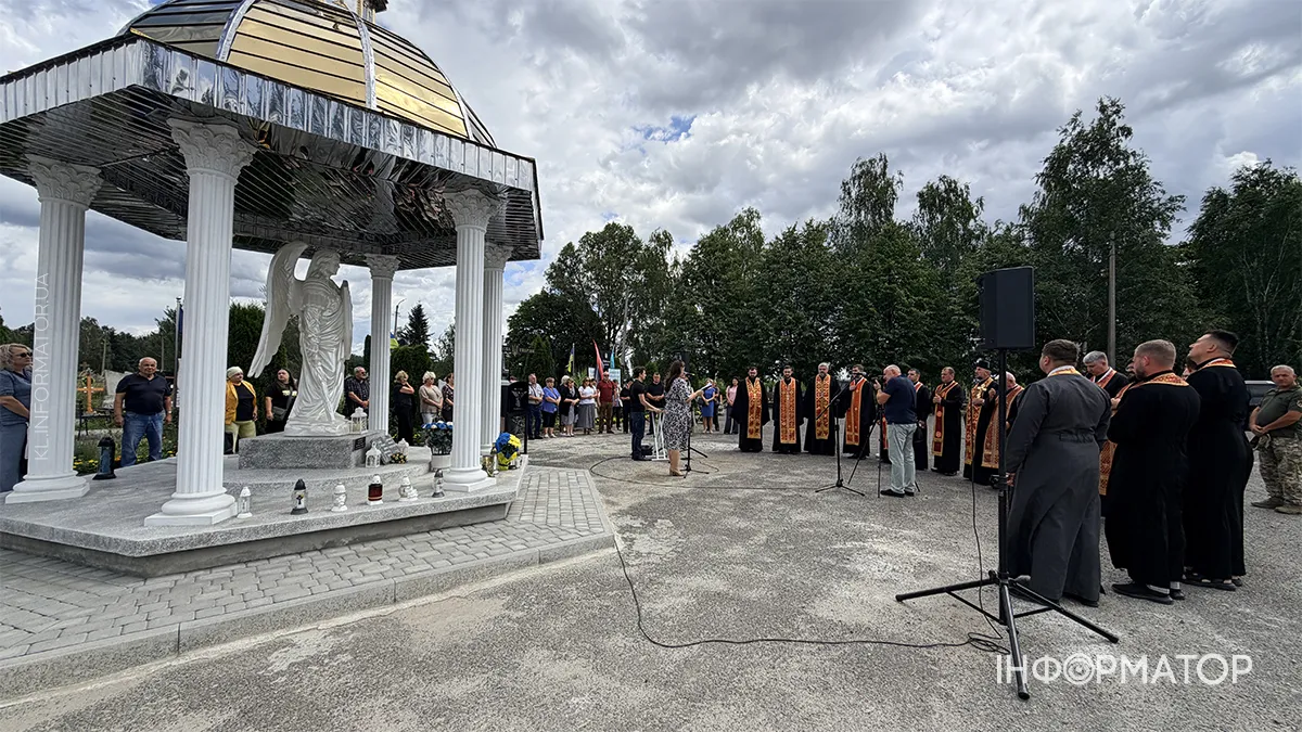 На Алеї Слави у Коломиї відслужили панахиду за жертвами полону та всіма загиблими на війні