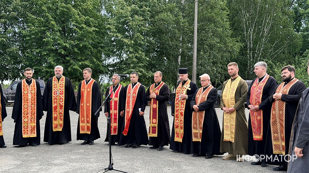 На Алеї Слави у Коломиї відслужили панахиду за жертвами полону та всіма загиблими на війні 4