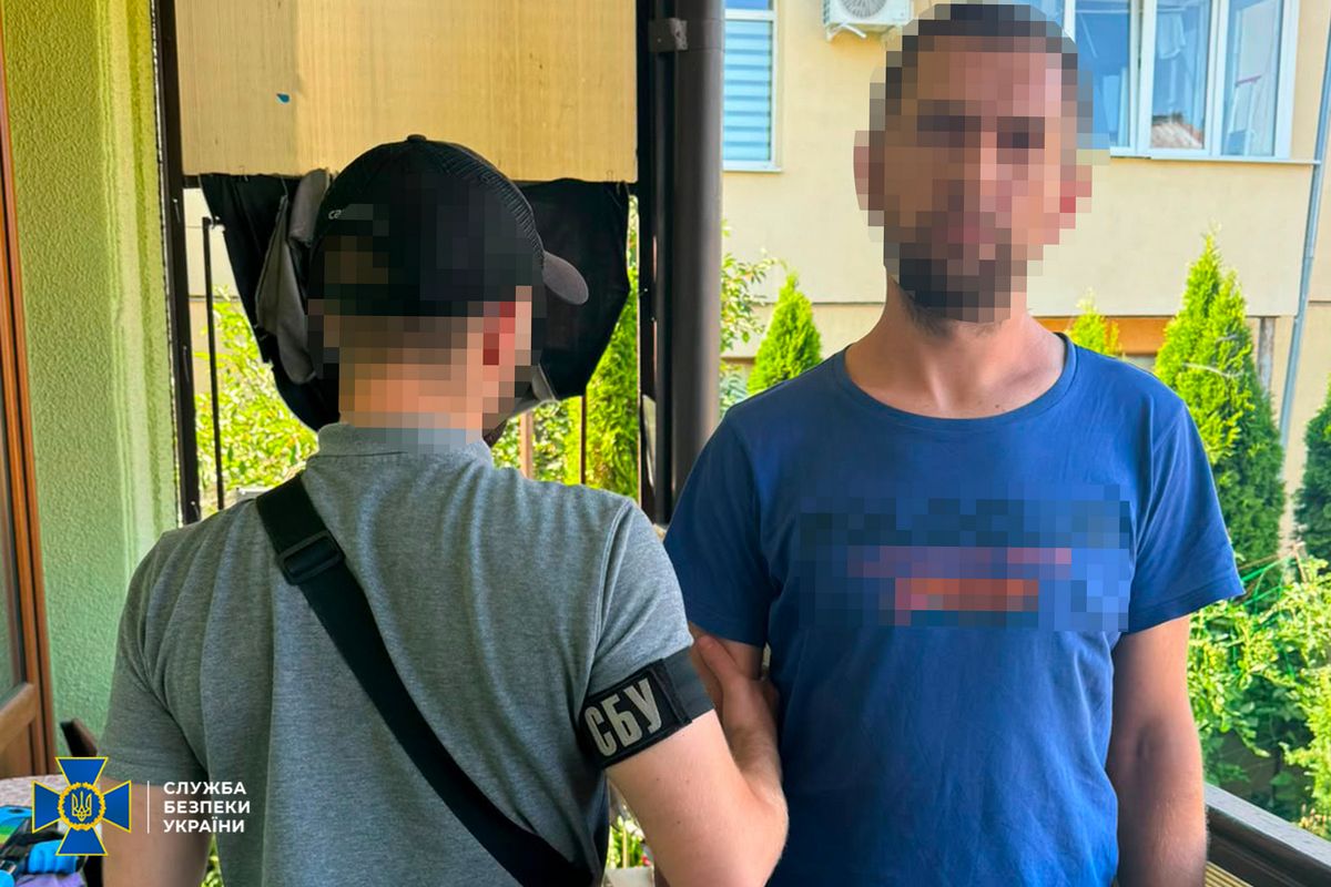 Організували схему переправлення чоловік з Прикарпаття за кордон: затримано 6 фігурантів 5