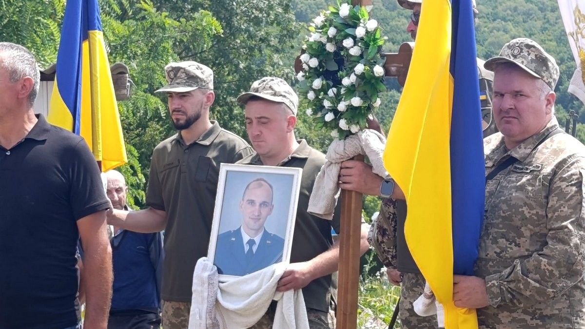 Гвіздецька громада провела на вічний спочинок воїна Юрія Москалюка 2