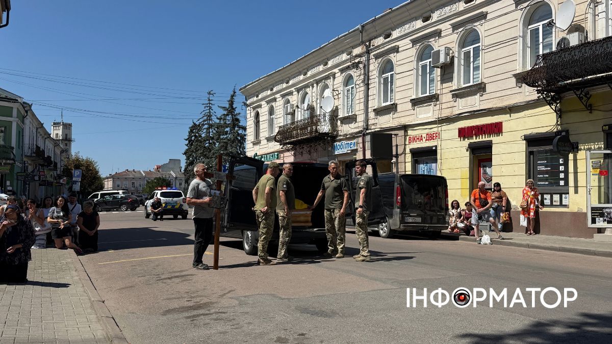 У Коломиї зустріли скорботний кортеж Артура Возняка 4