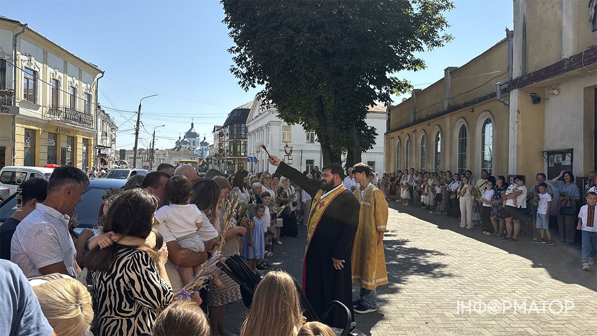Аромат різнотравʼя: як у Коломиї святили маковійчики | Фоторепортаж 16