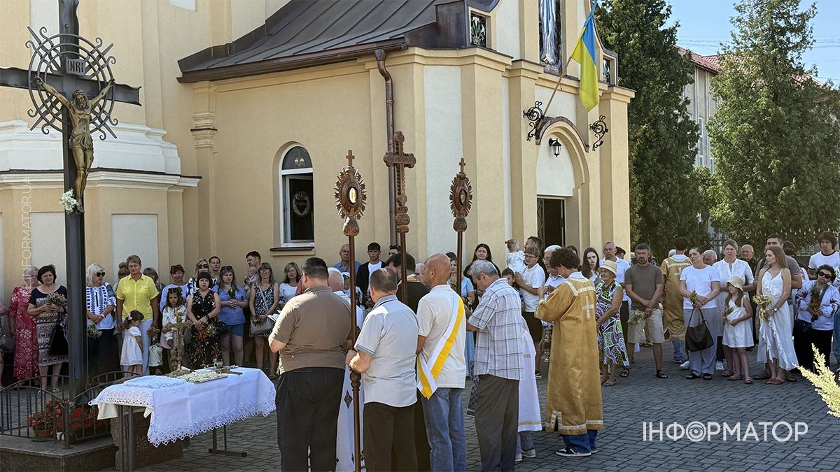 Аромат різнотравʼя: як у Коломиї святили маковійчики | Фоторепортаж 12