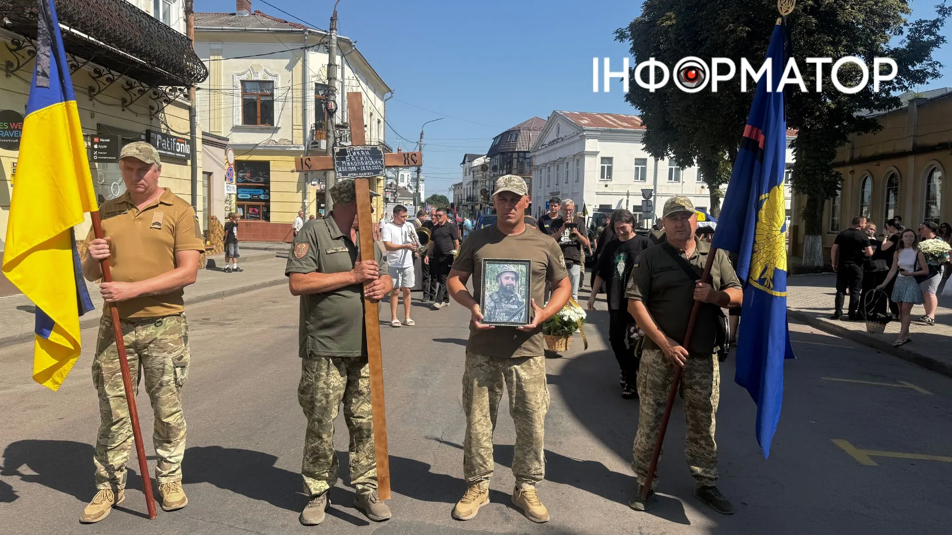 У Коломиї "на щиті" зустріли загиблого воїна Василя Дикана