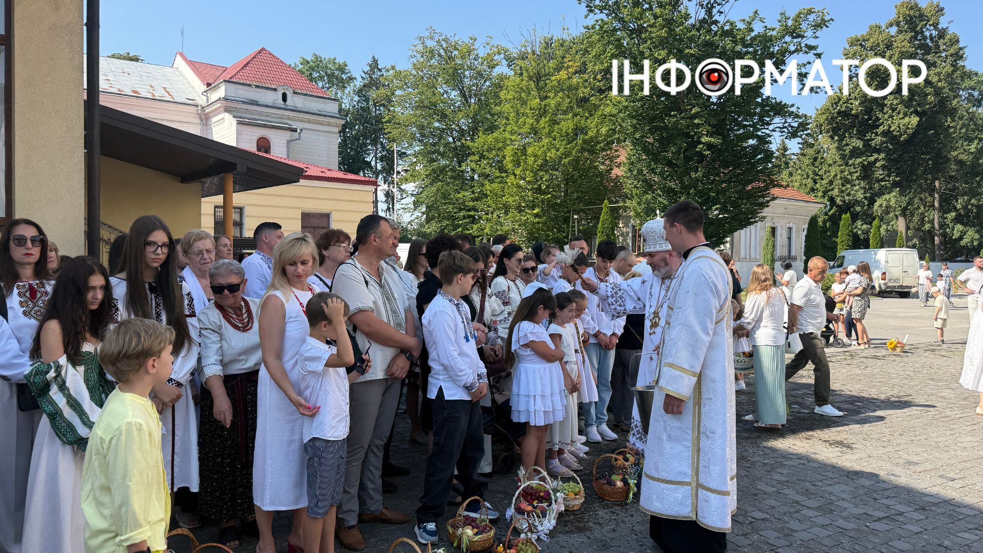 Як у Коломиї освячували кошики на Спаса: фоторепортаж з храмів міста 9
