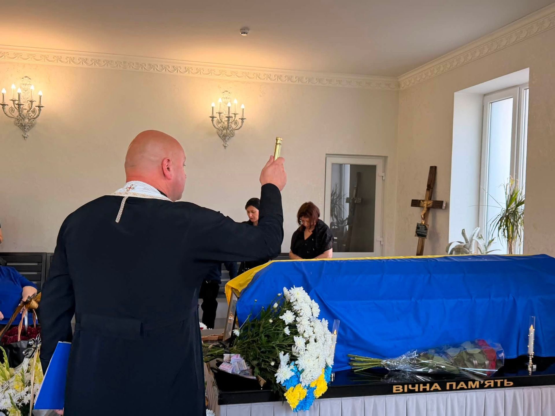 У Надвірній в останню путь провели молодого захисника Богдана Клубчука 10