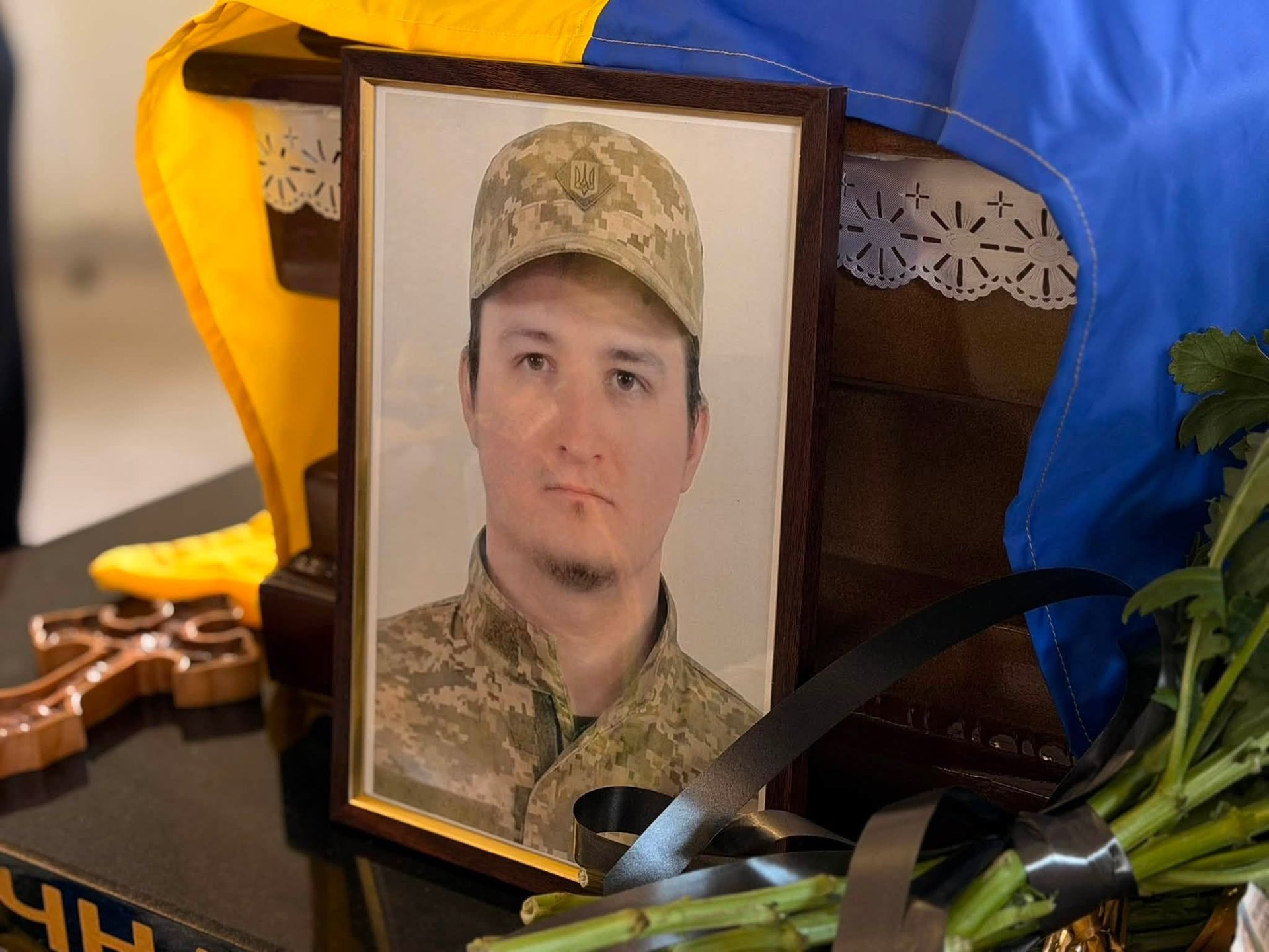 У Надвірній в останню путь провели молодого захисника Богдана Клубчука 12