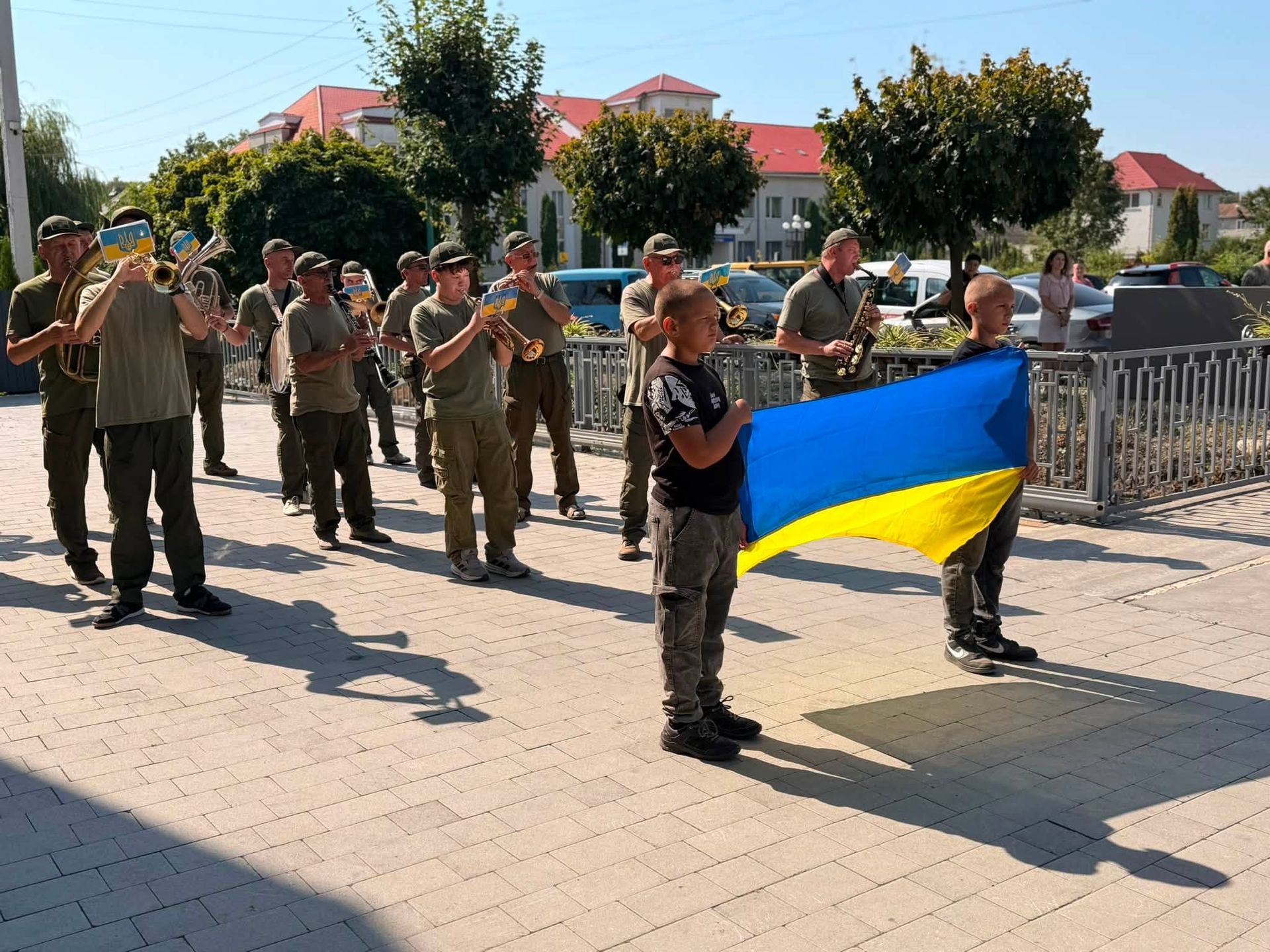 У Надвірній в останню путь провели молодого захисника Богдана Клубчука 13