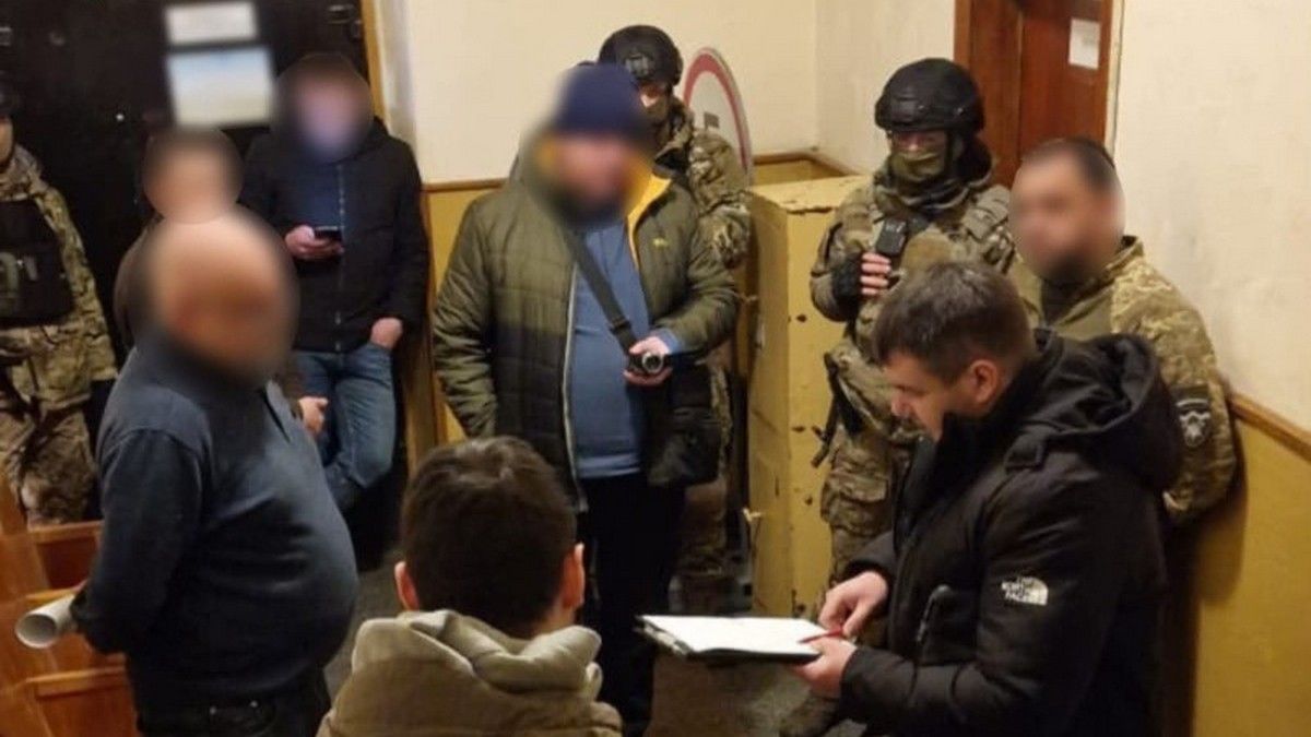 Військовослужбовців РТЦК та СП на Прикарпатті викрили на махінаціях в системі "Оберіг"