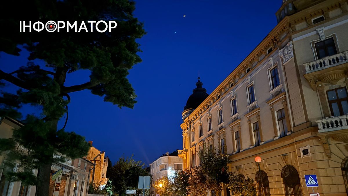 Магія літніх сутінків: фоторепортаж вечірньої Коломиї 14