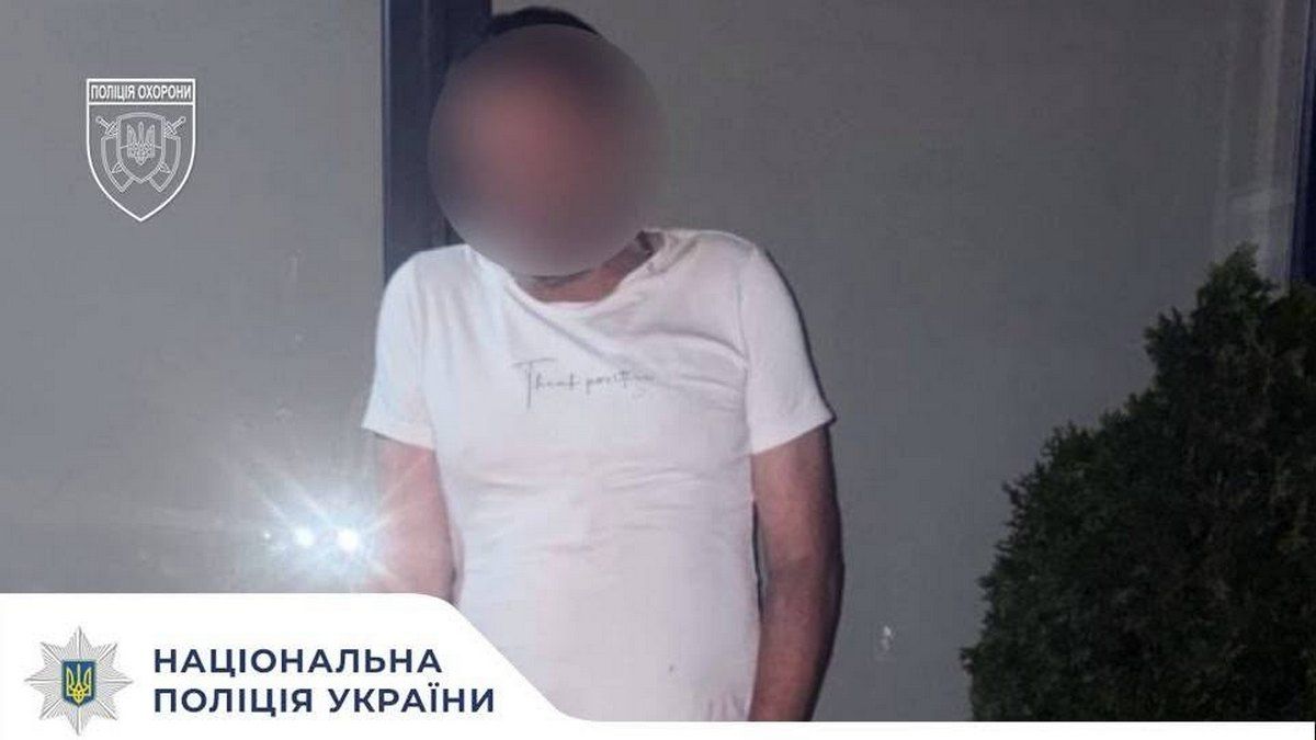 У Коломиї чоловік проник до магазину: його затримали