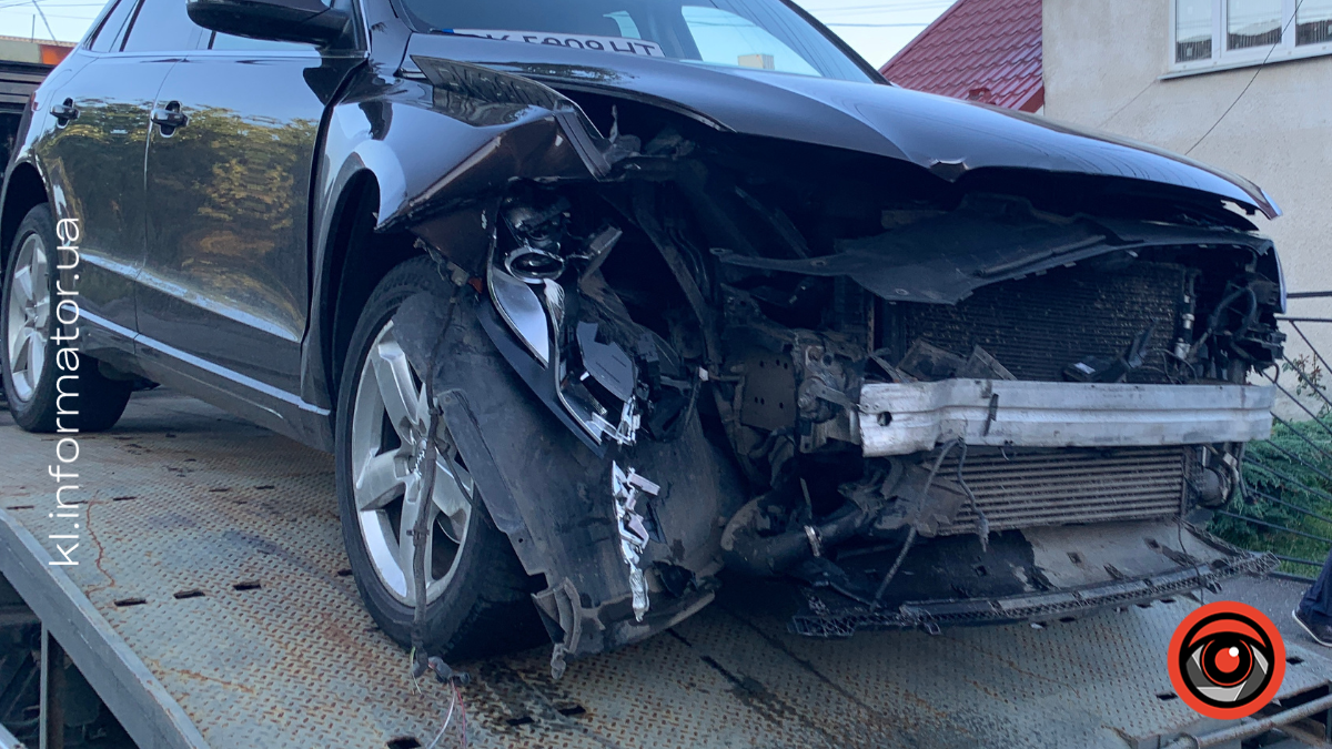 ДТП на вулиці Моцарта: зіткнулися Audi та Dacia, є постраждалі 1
