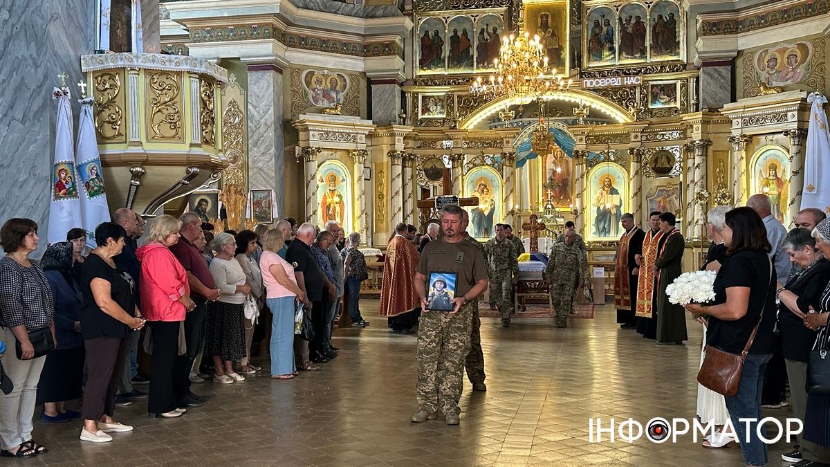 У Коломиї попрощалися із захисником Віталієм Бобровником 7