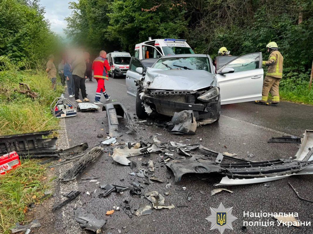 Citroen та Hyundai зіткнулися в селі Город на Косівщині: подробиці ДТП 1