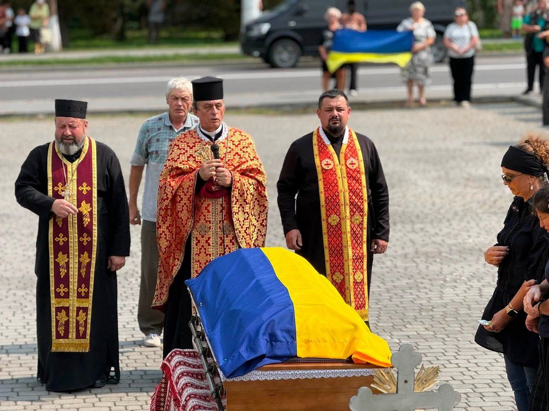 В Отинійській громаді "на щиті" зустріли захисника Андрія Гільтайчука 4