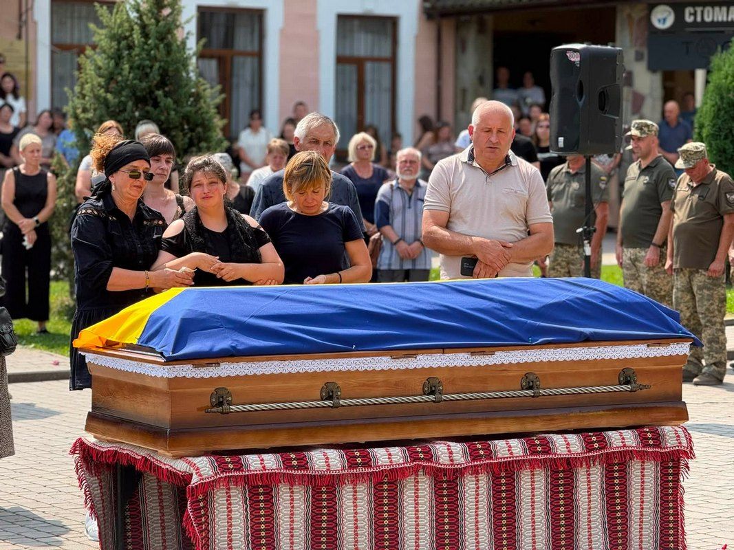 В Отинійській громаді "на щиті" зустріли захисника Андрія Гільтайчука 3