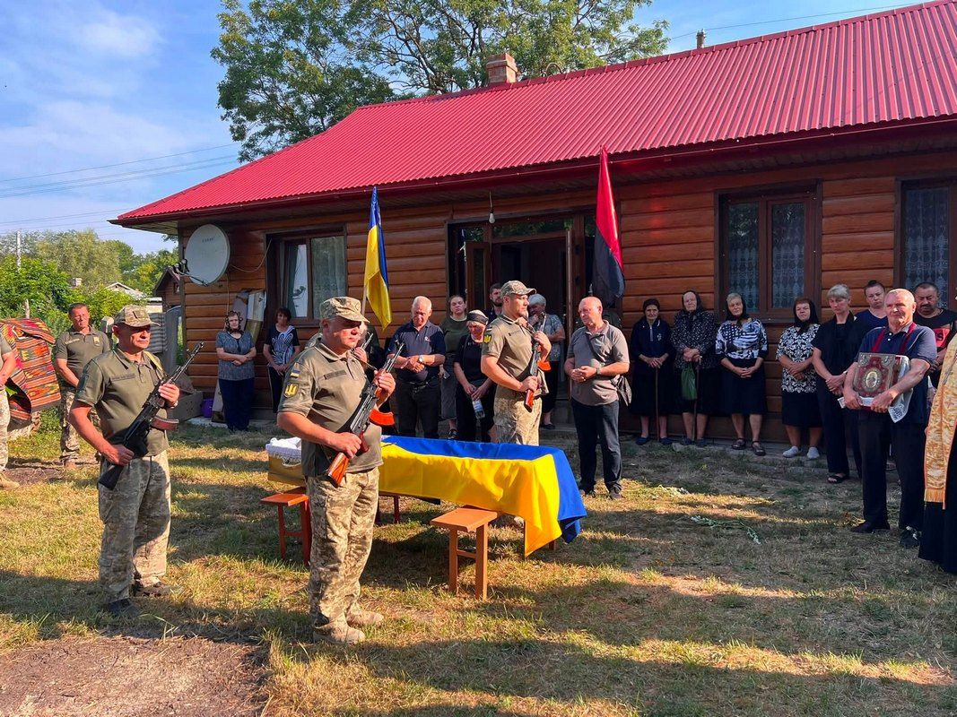 У Городенківській громаді відбулося прощання із захисником Іваном Соколюком 3