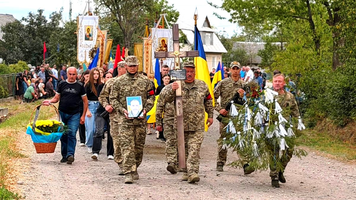 Чин похорону воїна Івана Курчія пройшов на Надвірнянщині 2