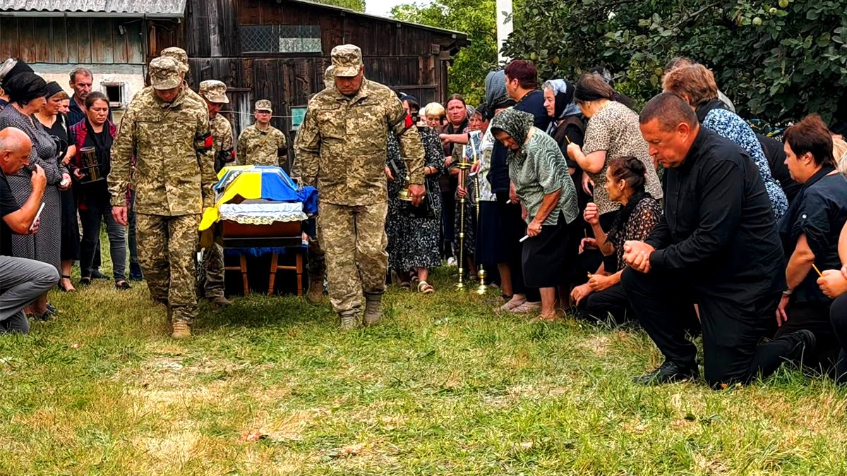 Чин похорону воїна Івана Курчія пройшов на Надвірнянщині 1