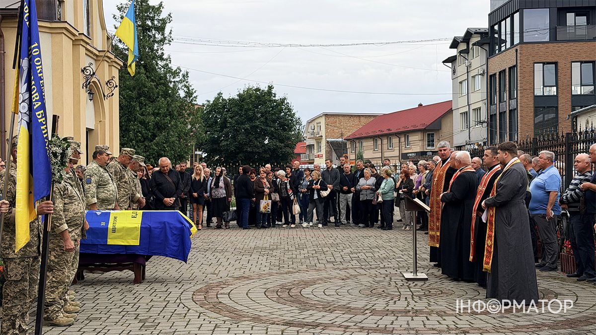 На вічний спочинок у Коломиї провели Тараса Танцюру 3