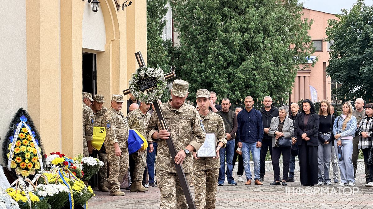 На вічний спочинок у Коломиї провели Тараса Танцюру 1