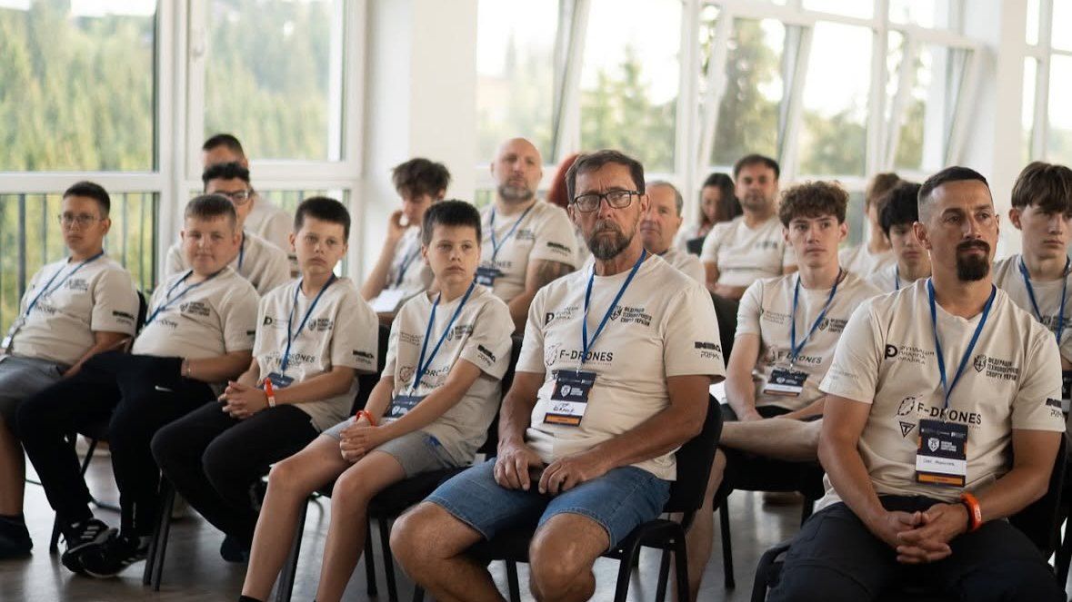 Коломияни взяли участь у зборах збірної України з технологічного спорту 13