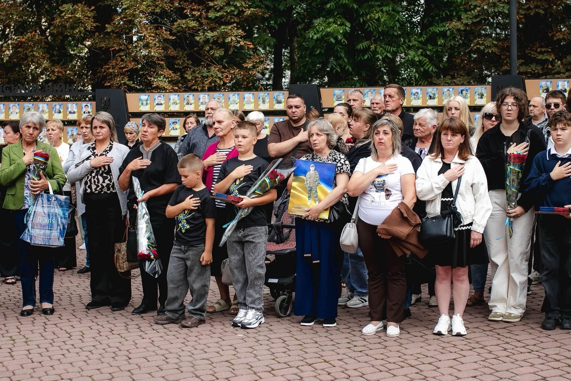 Захисників із Прикарпаття посмертно відзначили державними нагородами 7