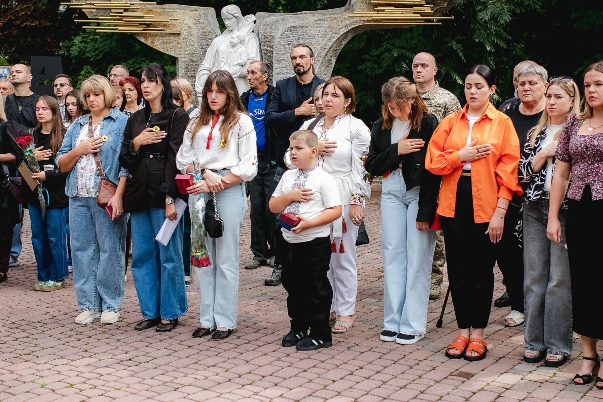 Захисників із Прикарпаття посмертно відзначили державними нагородами 8