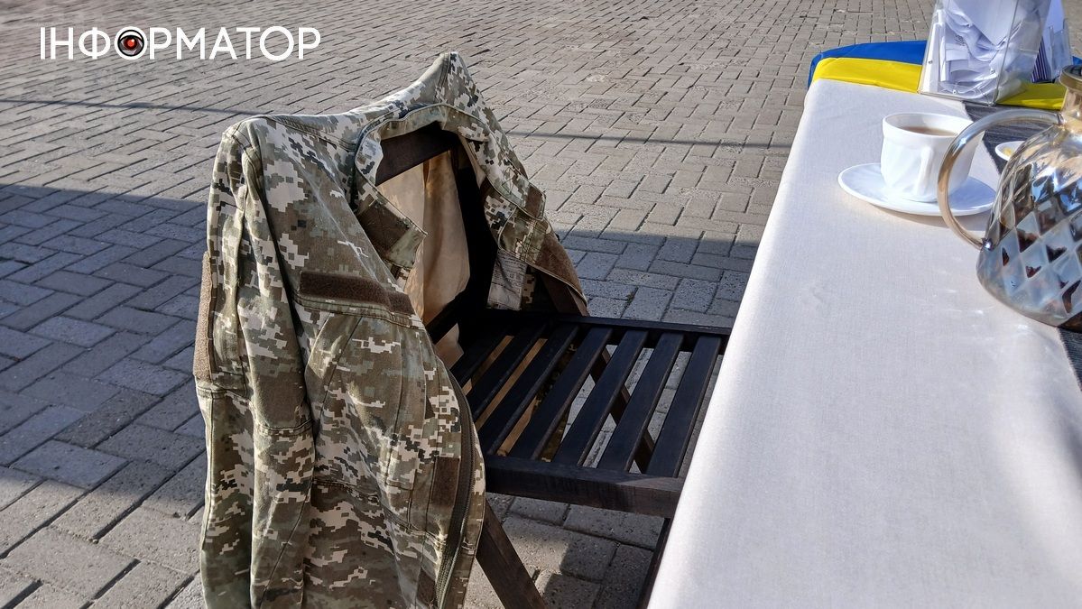 В центрі Коломиї розмістили "Стіл пам’яті" на честь полеглих Героїв 1