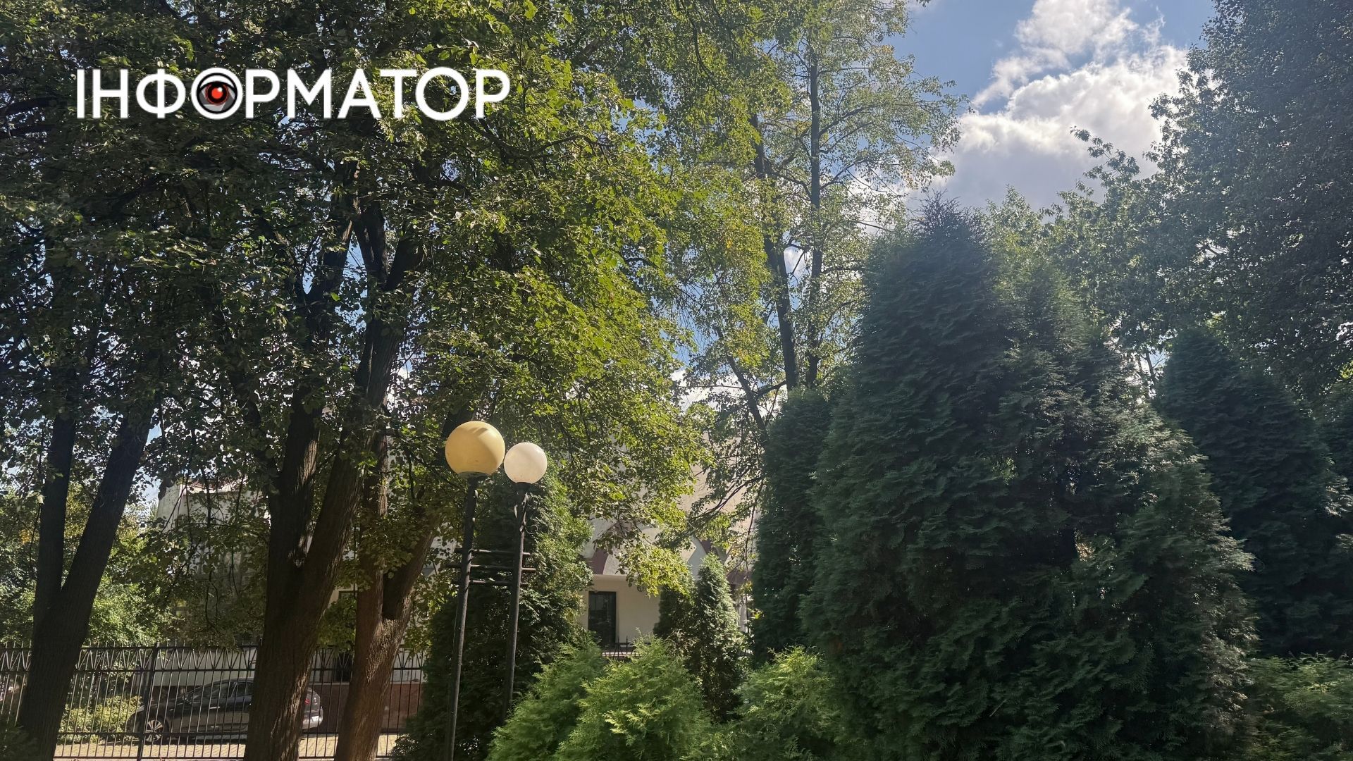 У передчутті осені: як Коломия поступово міняє зелені барви на золоті 9
