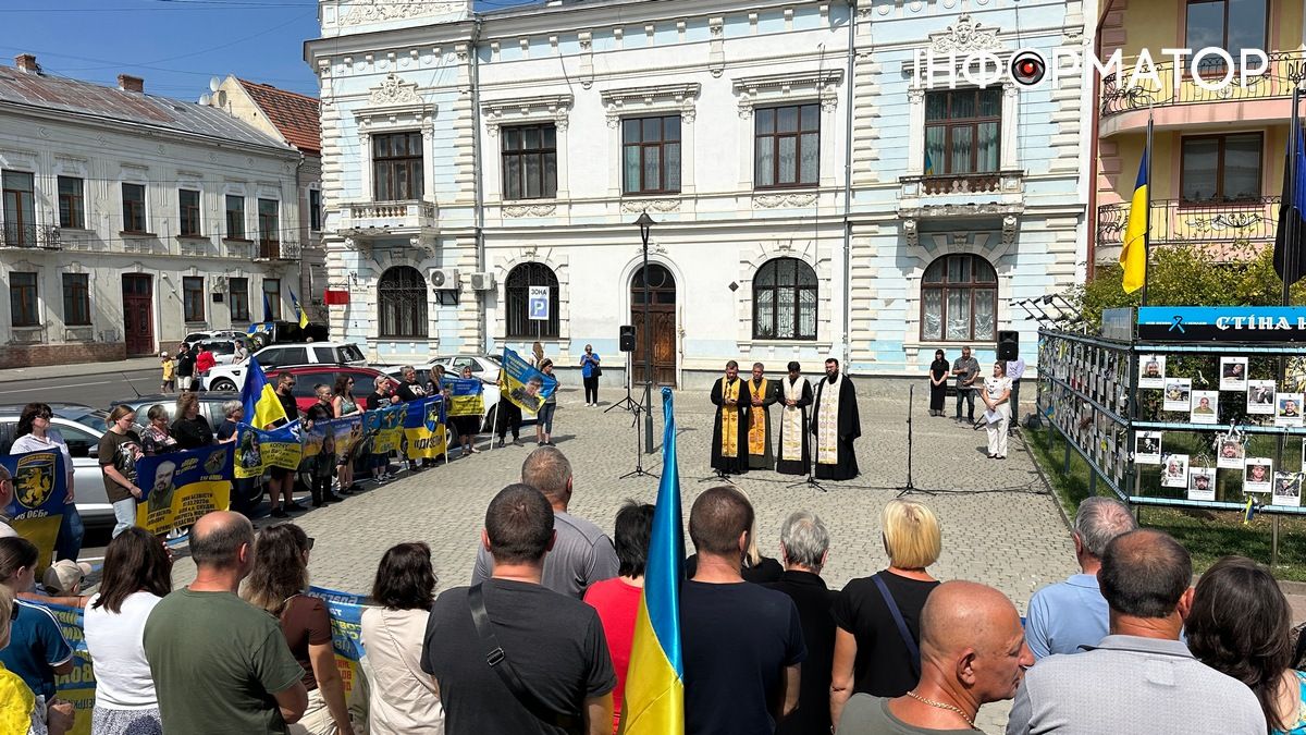 До Міжнародного дня зниклих безвісти у Коломиї відбувся автопробіг та пам'ятний захід 16