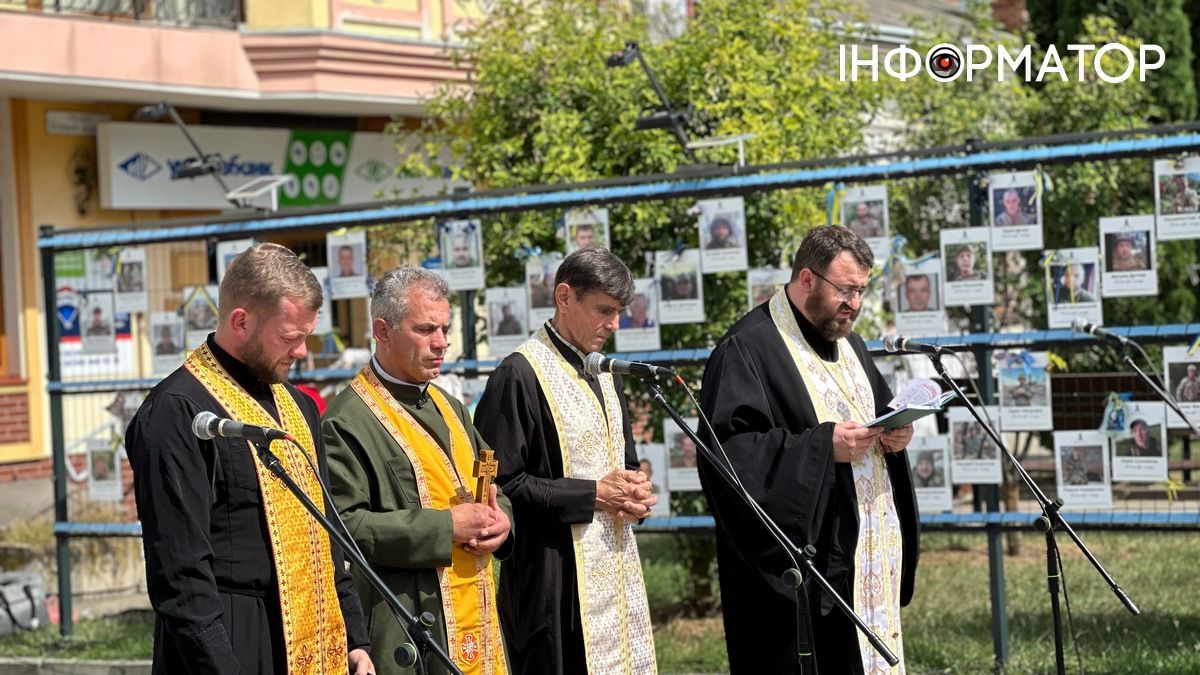 До Міжнародного дня зниклих безвісти у Коломиї відбувся автопробіг та пам'ятний захід 15