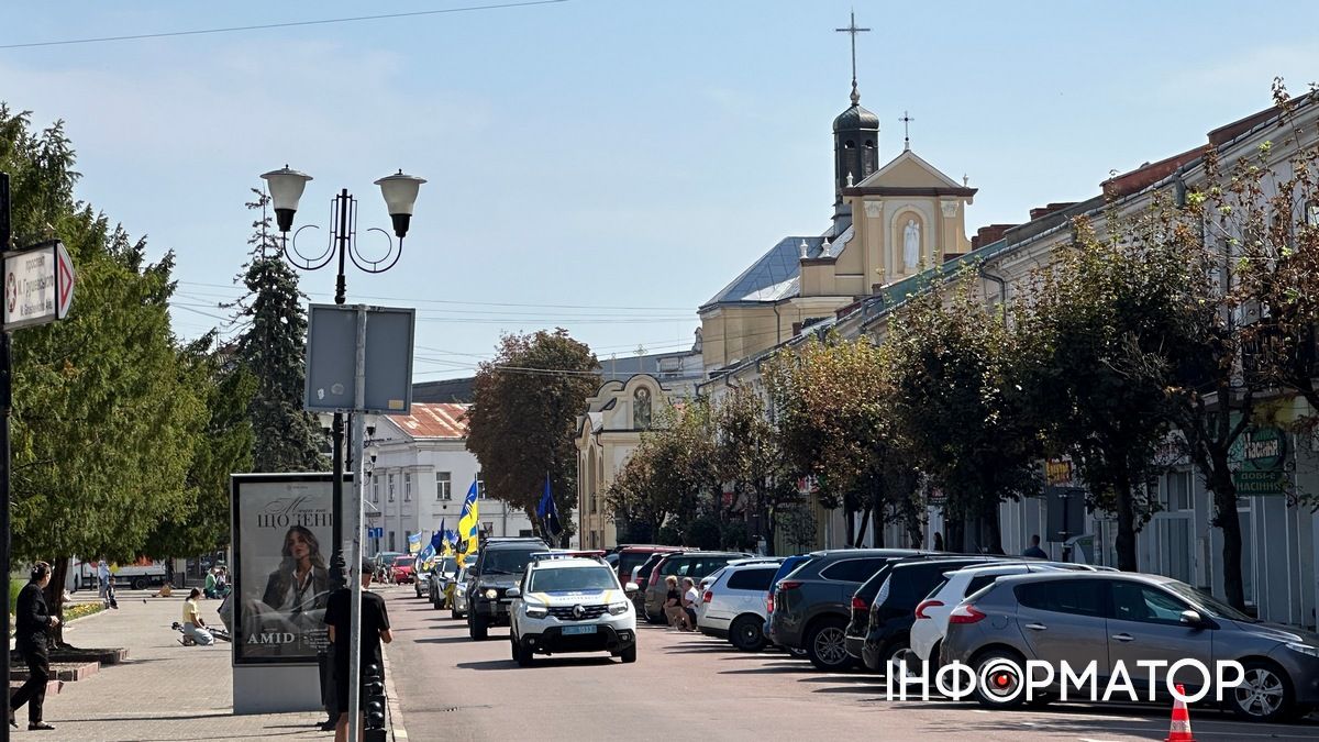 До Міжнародного дня зниклих безвісти у Коломиї відбувся автопробіг та пам'ятний захід 1