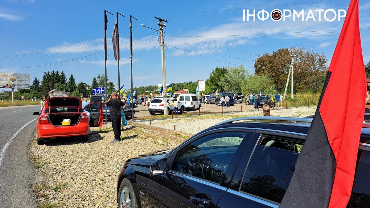 До Міжнародного дня зниклих безвісти у Коломиї відбувся автопробіг та пам'ятний захід 2