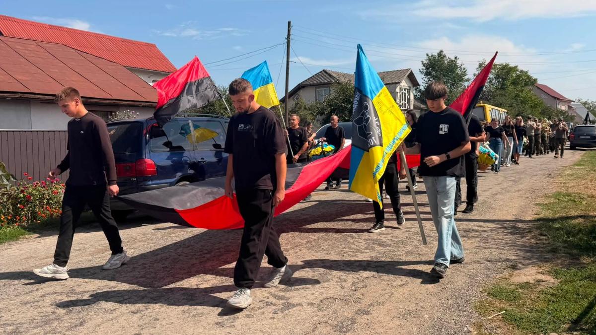 В останню путь провели захисника з Надвірнянщини Івана Созанського 1