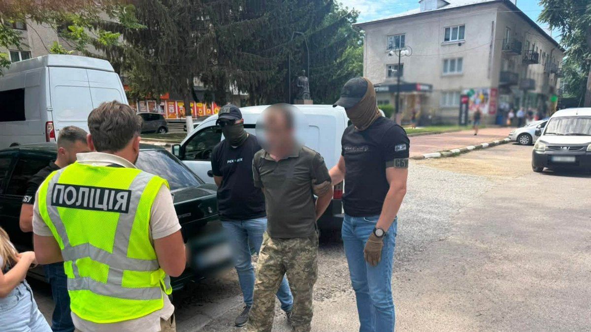 На Коломийщині спіймали посадовця ТЦК, який за хабар обіцяв взяти на роботу мобілізованого